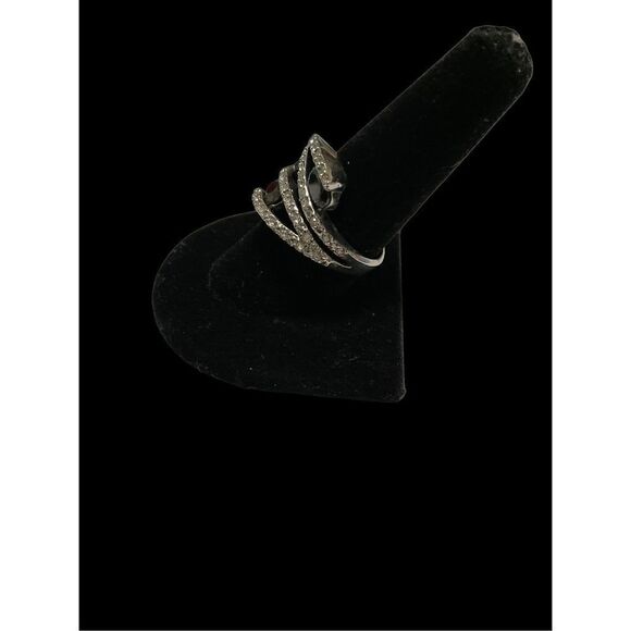 Silver black stone contemporary ring - Picture 3 of 6